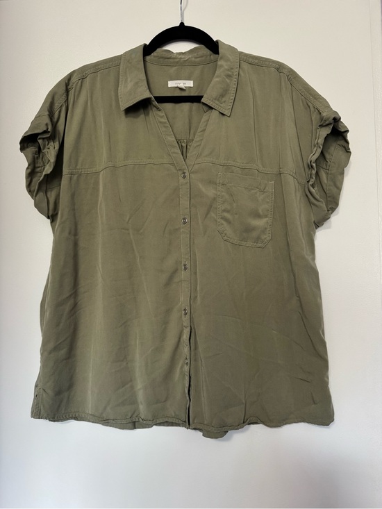 Maurices Tops - Maurices Olive Button-Up Shirt